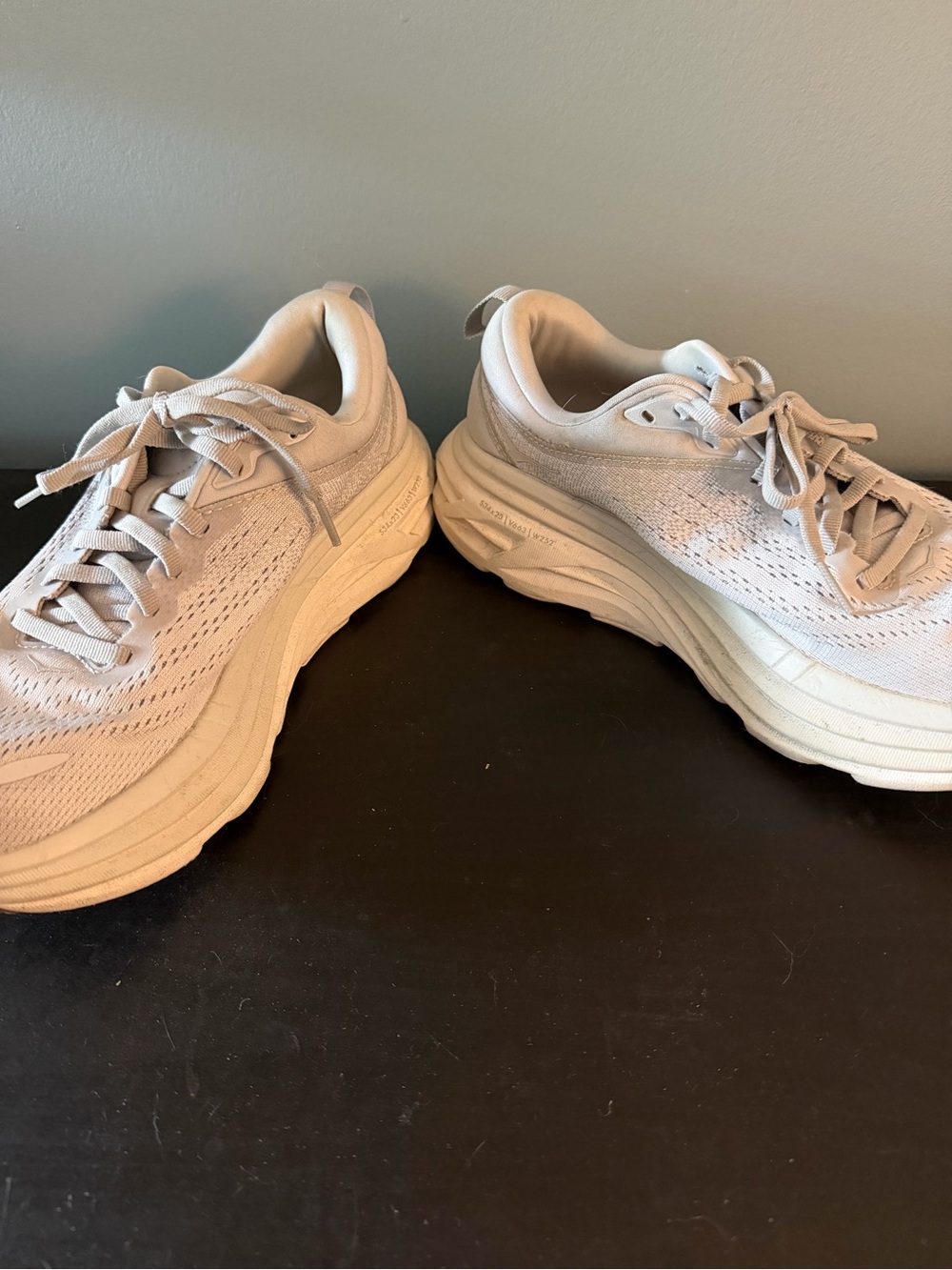 Hoka OneOne Bondi 8 in Lunar Rock Nimbus Cloud *ORIGINAL INSOLES NOT INCLUDED* - Picture 6 of 9